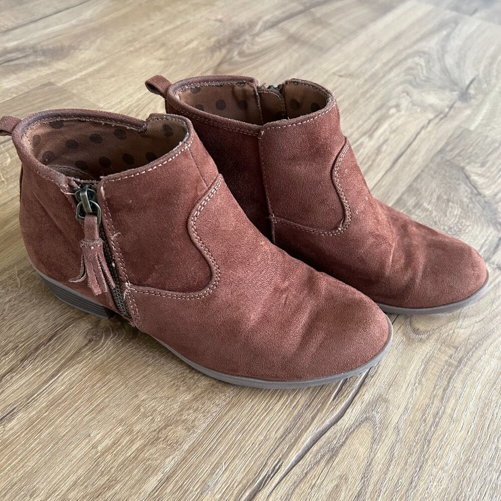Brown Faux Suede Cat & Jack Booties with Tassle Zippers Size Kids 4 | Womens 6
